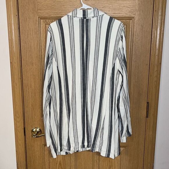 Torrid Striped 2 Button Linen Blend Blazer 2X - Picture 4 of 6